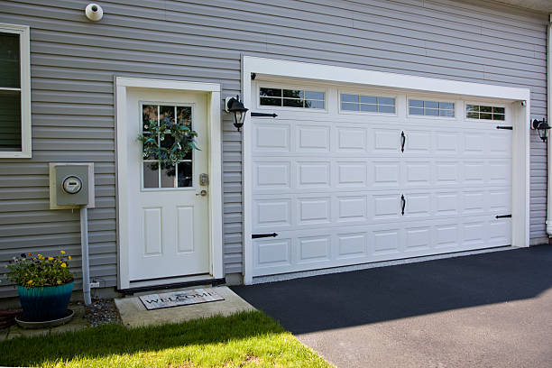 24/7 Emergency Garage Door Panel Replacement experts in Lampeter, PA